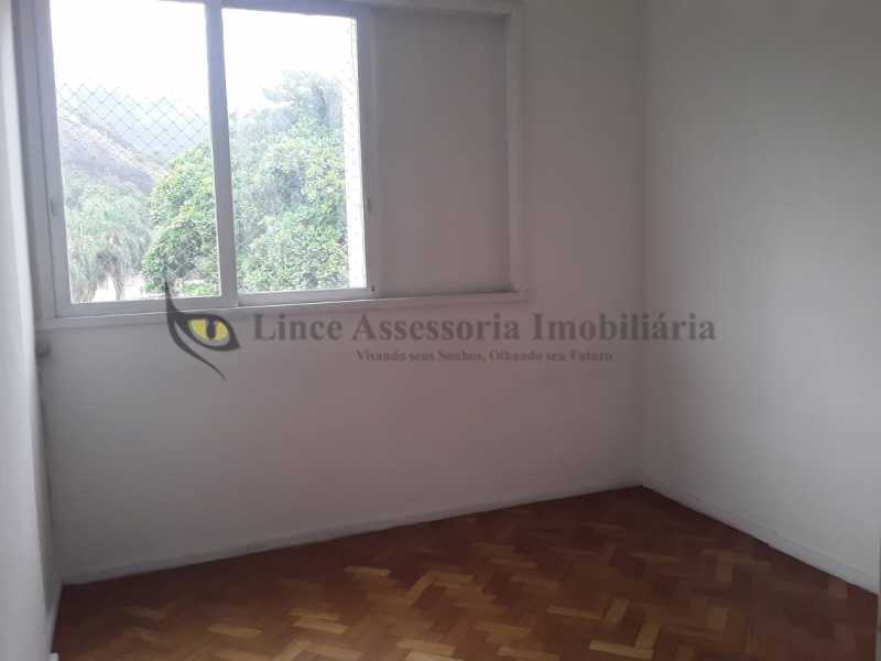 Apartamento à venda com 2 quartos, 72m² - Foto 3