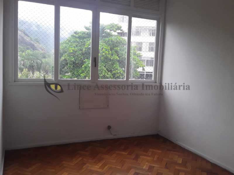 Apartamento à venda com 2 quartos, 72m² - Foto 5