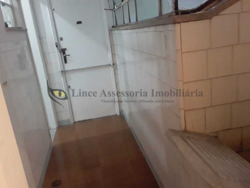 Apartamento à venda com 2 quartos, 72m² - Foto 9