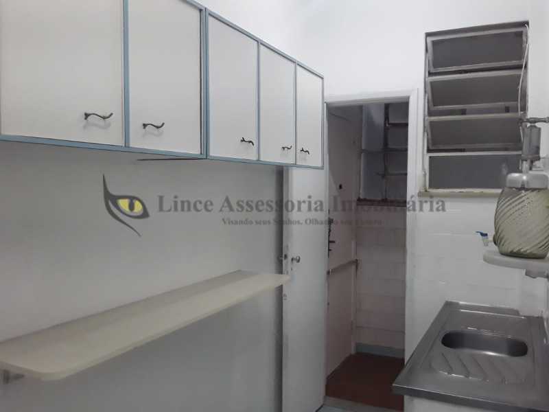 Apartamento à venda com 2 quartos, 72m² - Foto 11