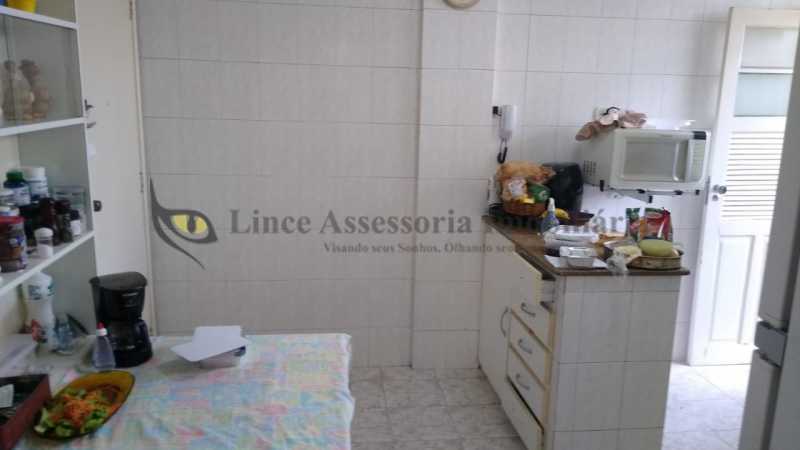 Apartamento à venda com 3 quartos, 115m² - Foto 11