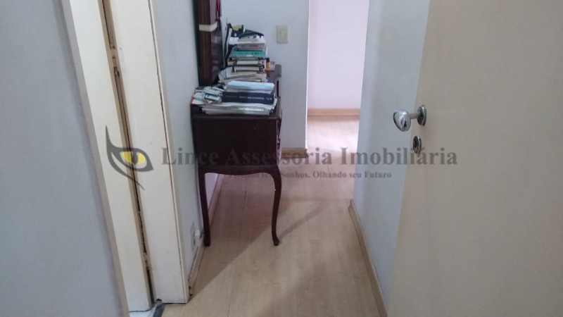 Apartamento à venda com 3 quartos, 115m² - Foto 3