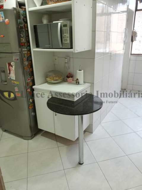 Apartamento à venda com 2 quartos, 86m² - Foto 19