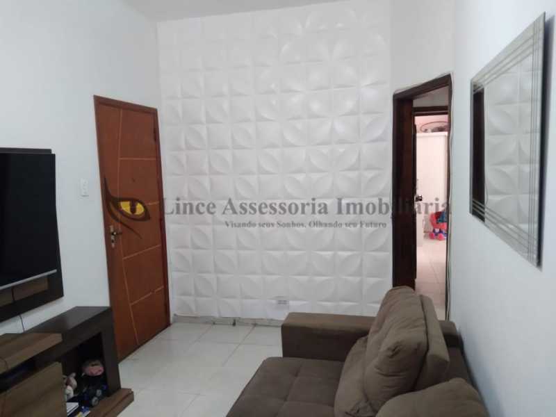 Apartamento à venda com 2 quartos, 64m² - Foto 1