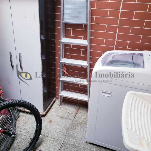 Apartamento à venda com 2 quartos, 64m² - Foto 17