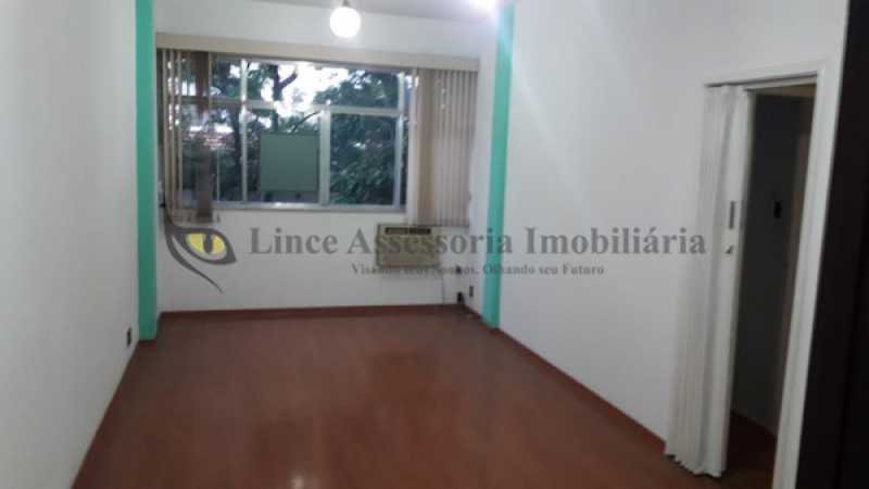 Apartamento à venda com 3 quartos, 98m² - Foto 2