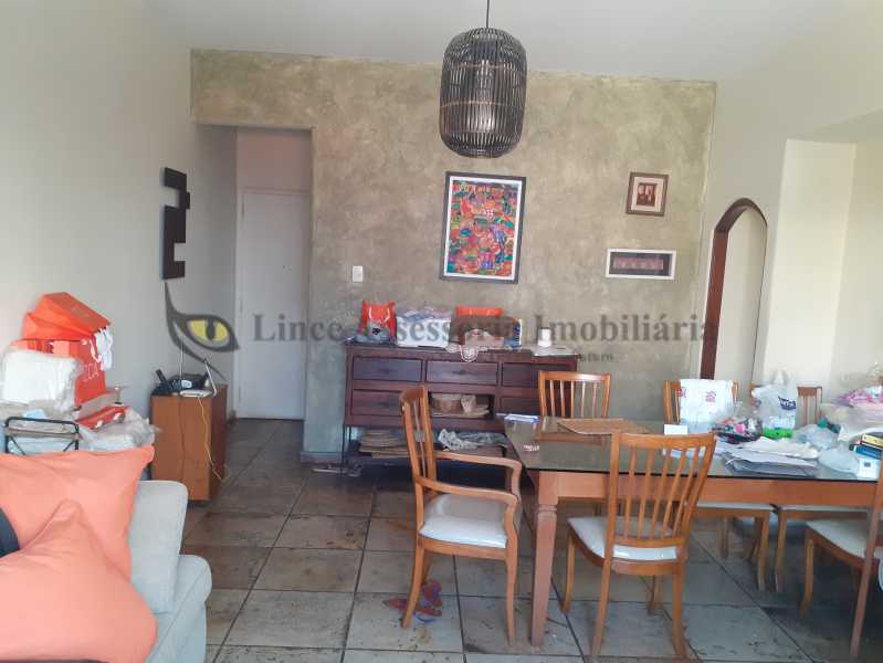 Apartamento à venda com 3 quartos, 100m² - Foto 2