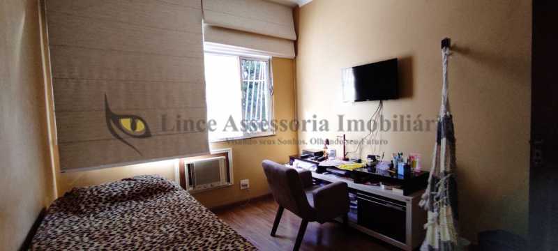 Apartamento à venda com 3 quartos, 89m² - Foto 15