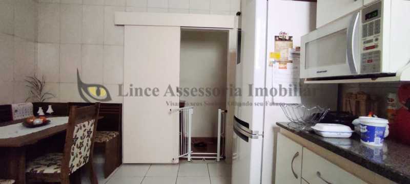 Apartamento à venda com 3 quartos, 89m² - Foto 23