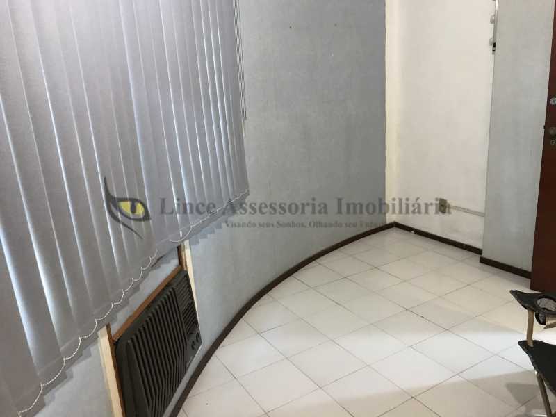 Apartamento à venda com 2 quartos, 70m² - Foto 13