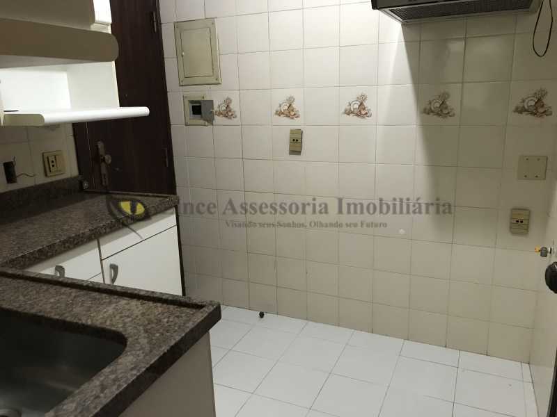 Apartamento à venda com 2 quartos, 70m² - Foto 15