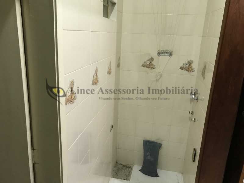 Apartamento à venda com 2 quartos, 70m² - Foto 18