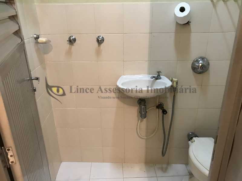 Apartamento à venda com 2 quartos, 70m² - Foto 28