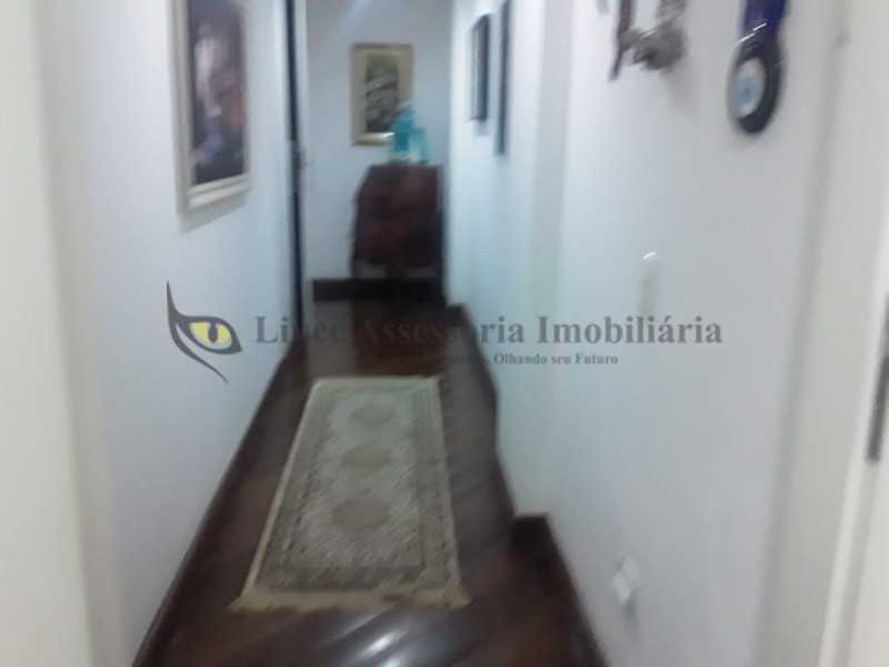 Apartamento à venda com 3 quartos, 124m² - Foto 9