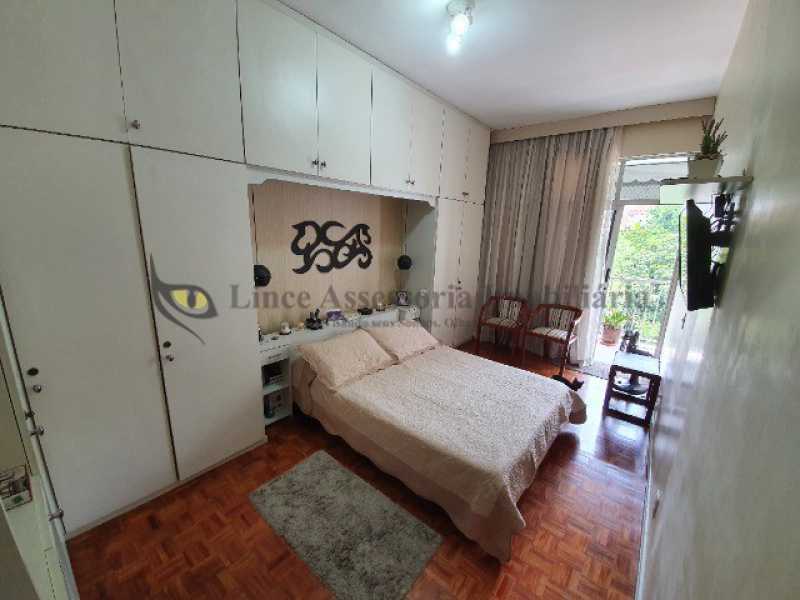 Apartamento à venda com 3 quartos, 123m² - Foto 6