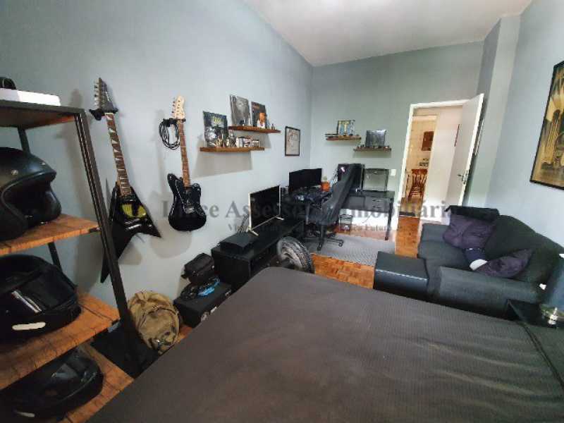 Apartamento à venda com 3 quartos, 123m² - Foto 11