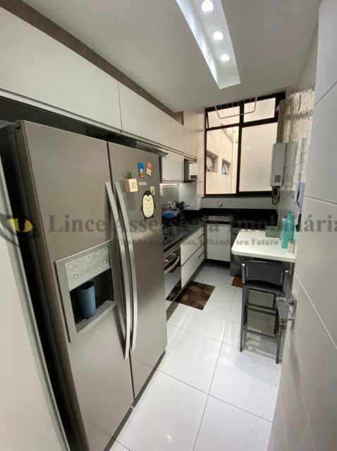 Apartamento à venda com 3 quartos, 70m² - Foto 25