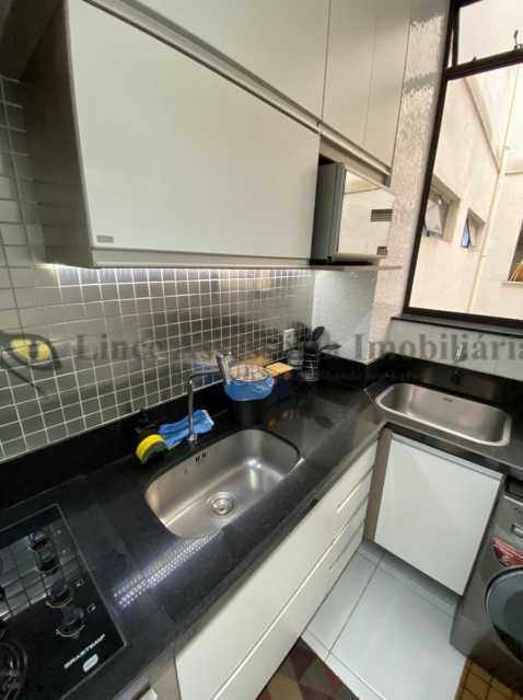 Apartamento à venda com 3 quartos, 70m² - Foto 27