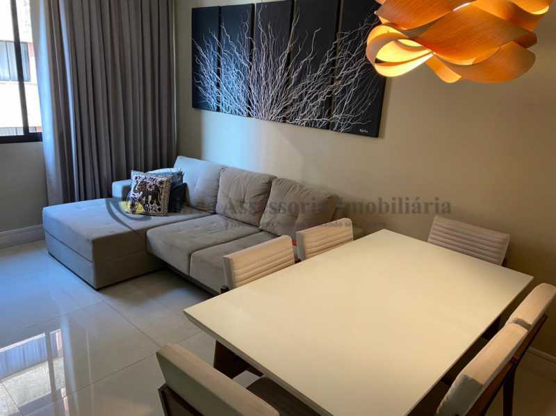 Apartamento à venda com 3 quartos, 70m² - Foto 4