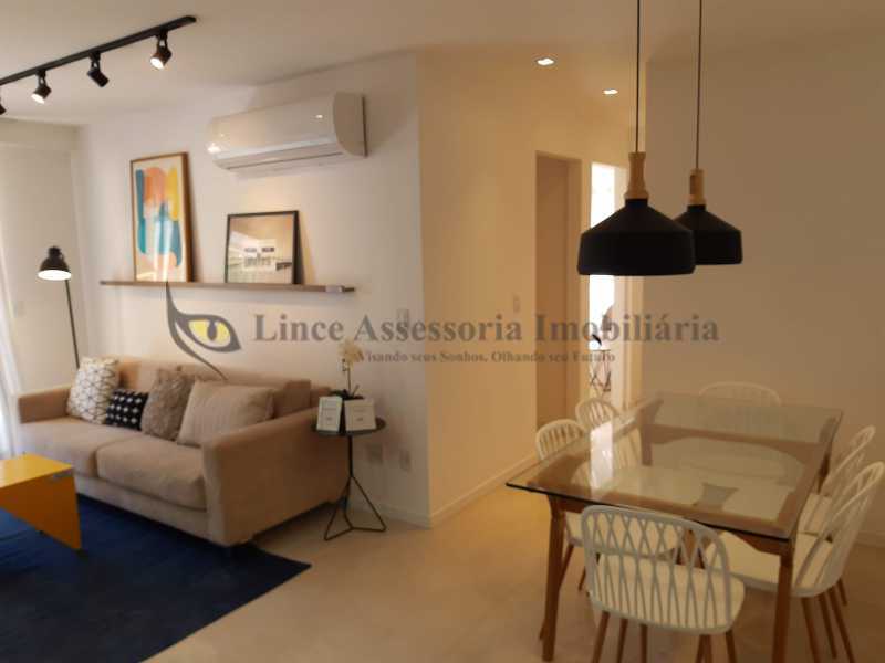 Apartamento à venda com 3 quartos, 75m² - Foto 1