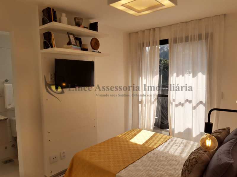 Apartamento à venda com 3 quartos, 75m² - Foto 11