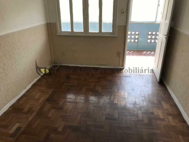 Apartamento à venda com 2 quartos, 72m² - Foto 1