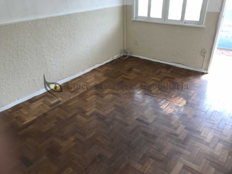 Apartamento à venda com 2 quartos, 72m² - Foto 2