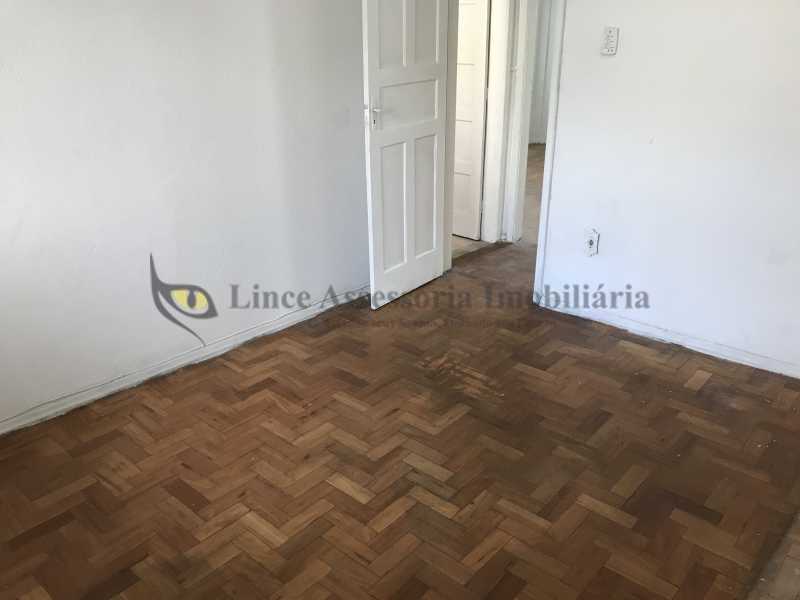 Apartamento à venda com 2 quartos, 72m² - Foto 8