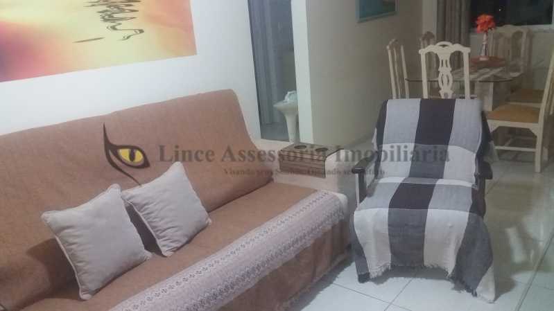 Apartamento à venda com 2 quartos, 61m² - Foto 3