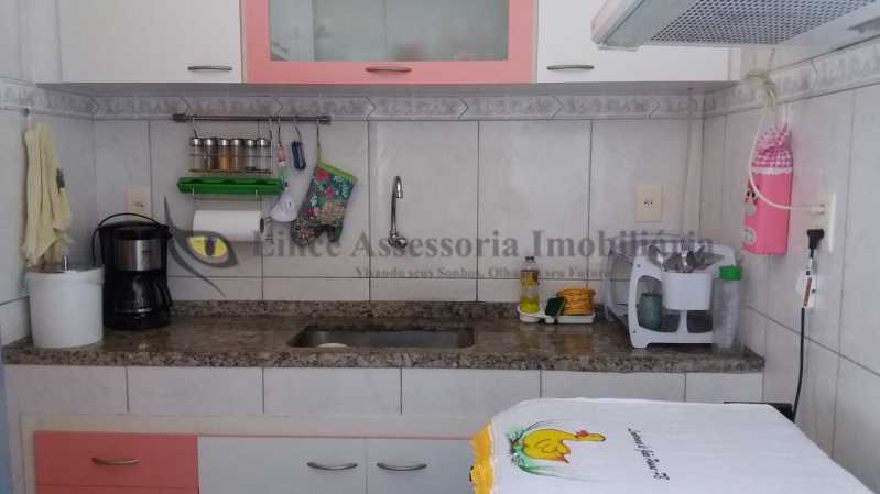 Apartamento à venda com 2 quartos, 61m² - Foto 12