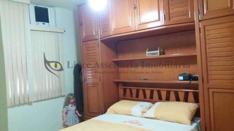 Apartamento à venda com 2 quartos, 61m² - Foto 4