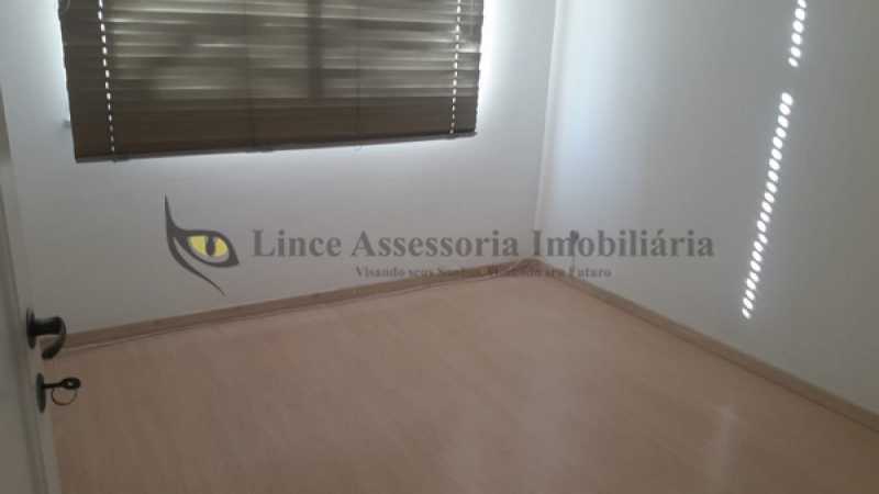 Apartamento à venda com 2 quartos, 63m² - Foto 8