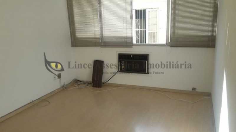 Apartamento à venda com 2 quartos, 63m² - Foto 9