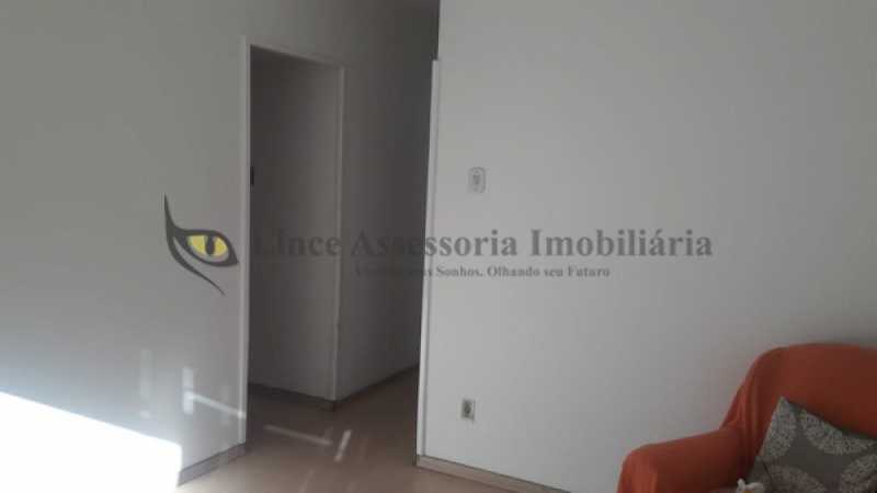 Apartamento à venda com 2 quartos, 63m² - Foto 11