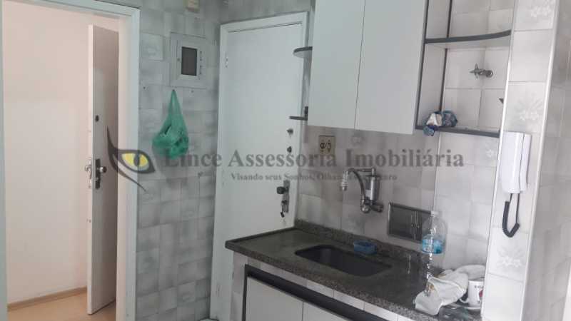 Apartamento à venda com 2 quartos, 63m² - Foto 16