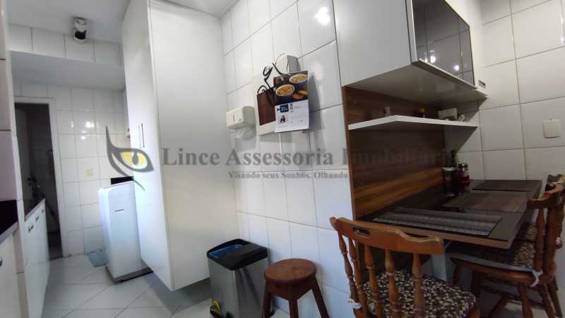 Apartamento à venda com 3 quartos, 120m² - Foto 21