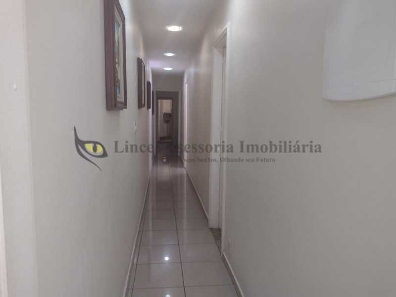 Apartamento à venda com 3 quartos, 204m² - Foto 17