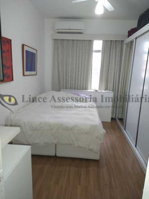 Apartamento à venda com 2 quartos, 84m² - Foto 10