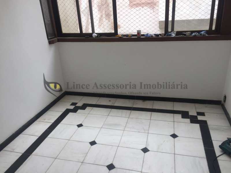 Apartamento à venda com 2 quartos, 80m² - Foto 14