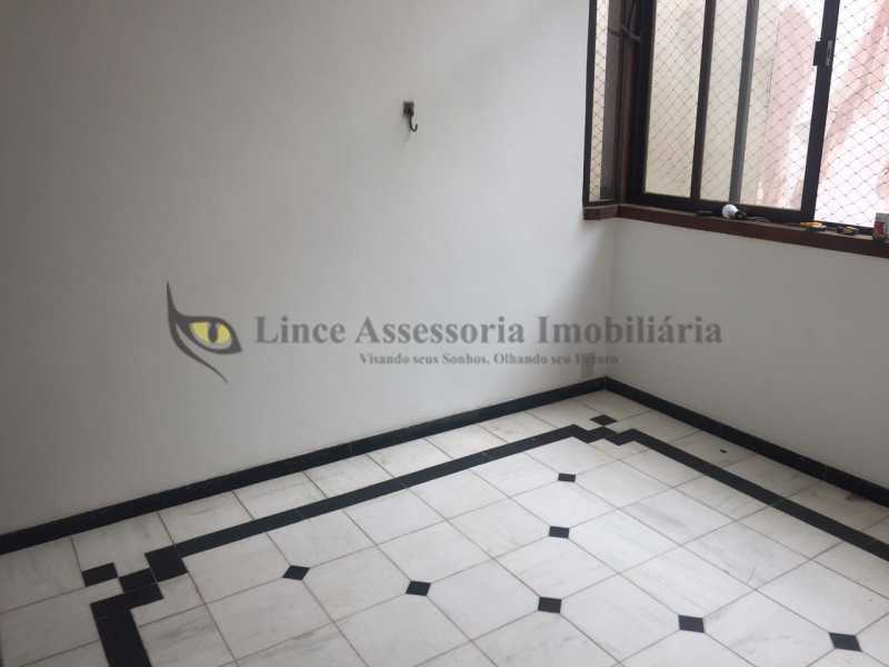 Apartamento à venda com 2 quartos, 80m² - Foto 12