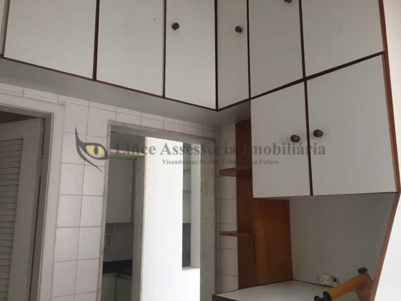 Apartamento à venda com 2 quartos, 80m² - Foto 21