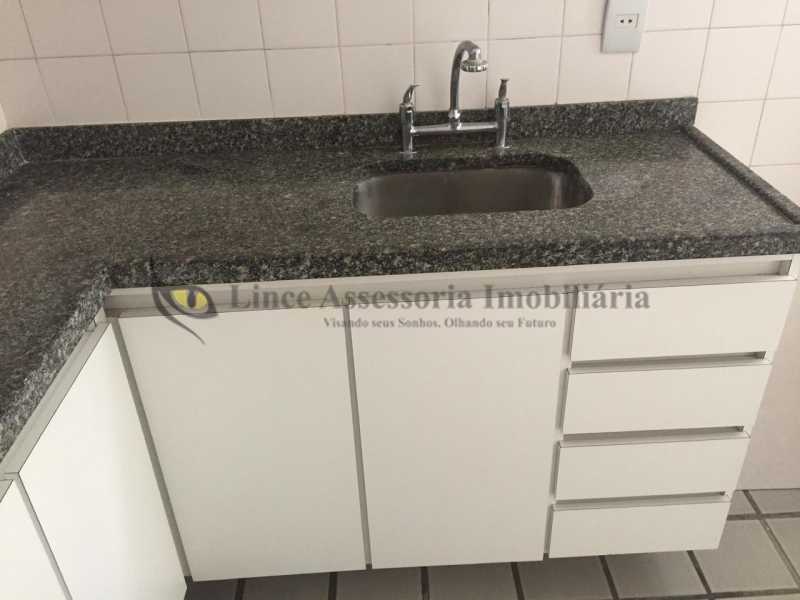 Apartamento à venda com 2 quartos, 80m² - Foto 18