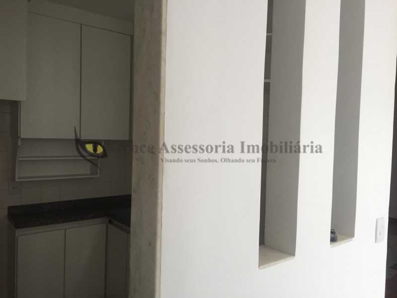 Apartamento à venda com 2 quartos, 80m² - Foto 25