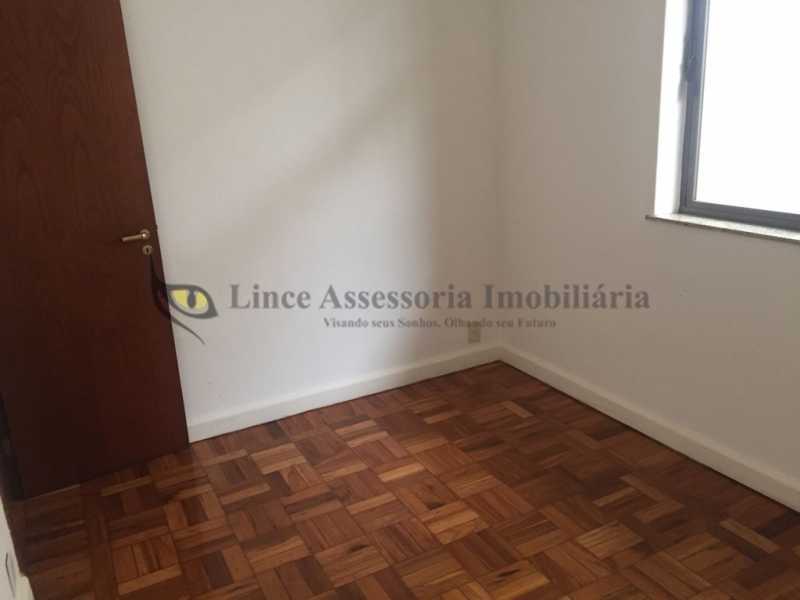 Apartamento à venda com 2 quartos, 80m² - Foto 5