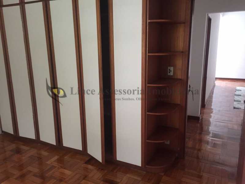 Apartamento à venda com 2 quartos, 80m² - Foto 8