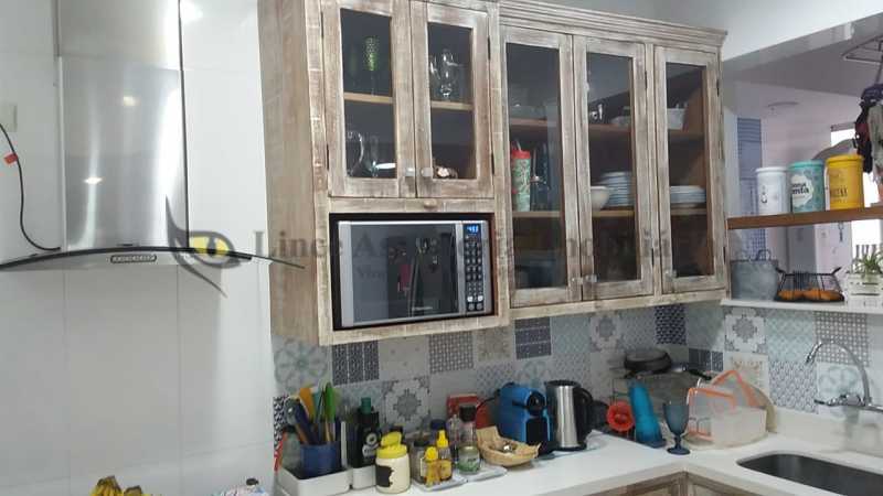 Apartamento à venda com 2 quartos, 90m² - Foto 18