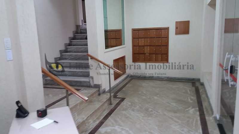 Apartamento à venda com 2 quartos, 90m² - Foto 25