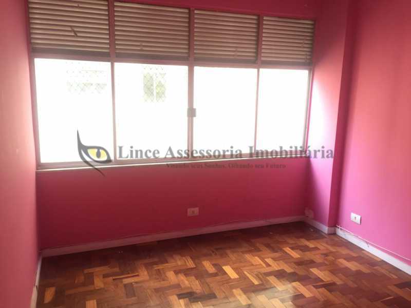 Apartamento à venda com 2 quartos, 60m² - Foto 7