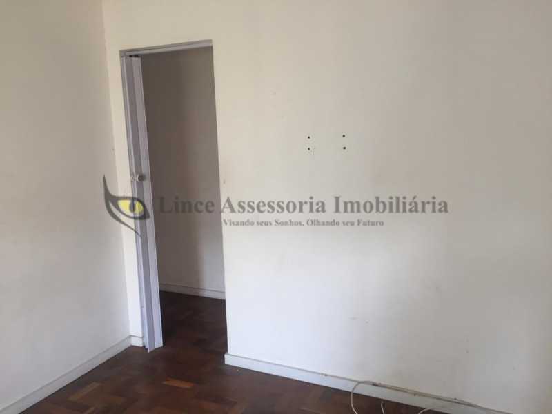 Apartamento à venda com 2 quartos, 60m² - Foto 17