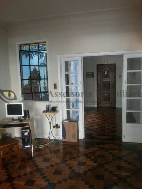 Apartamento à venda com 3 quartos, 164m² - Foto 1